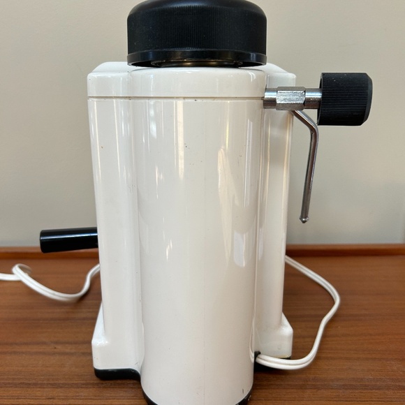 Maxim Espresso and Cappuccino Machine - Picture 4 of 7